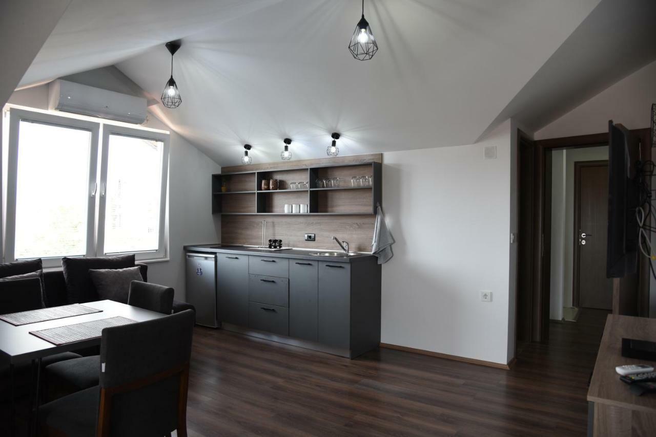 Mihail'S Apartments In Ohrid - 1 Bagian luar foto