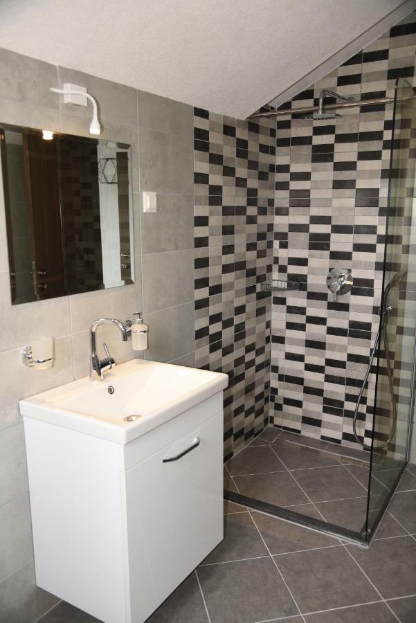 Mihail'S Apartments In Ohrid - 1 Bagian luar foto